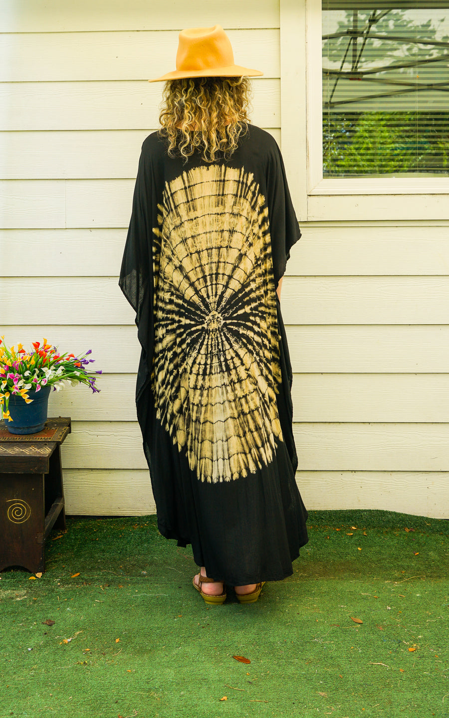 Eclipse Sunburst Waves Kaftan – Hand-Dyed Shibori Boho Maxi Dress, Black & Gold (M–4XL)
