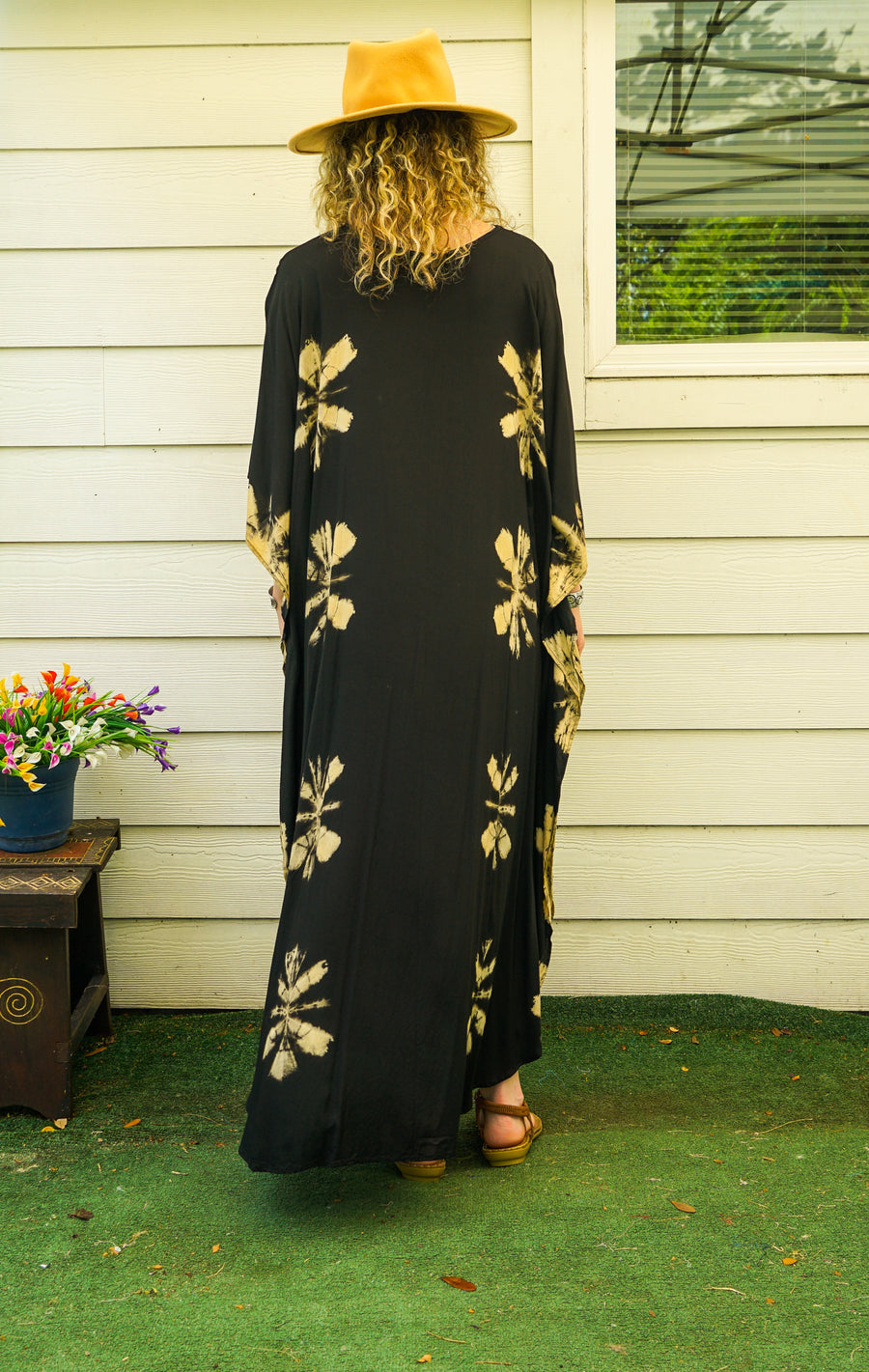 Black Starburst Tie-Dye Kaftan Dress