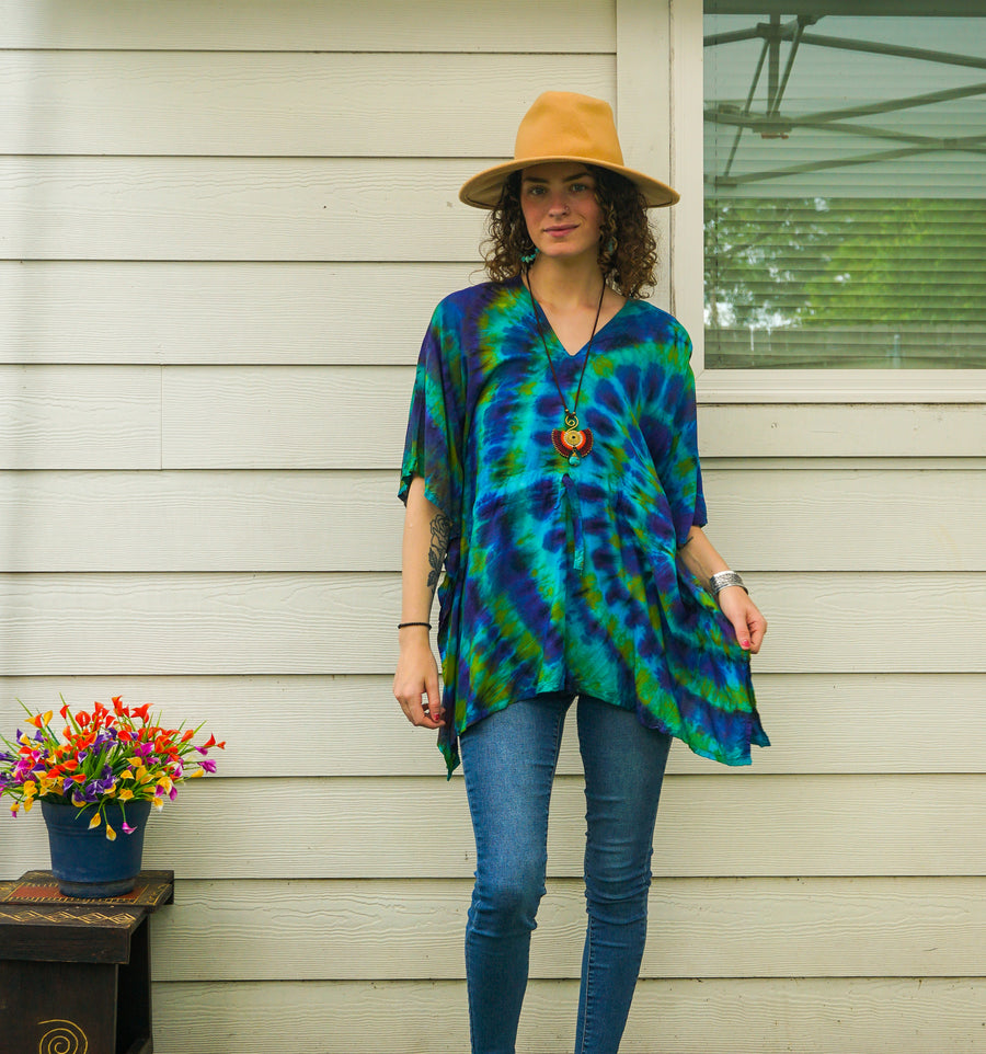 Jade Tide Tie-Dye Kaftan Blouse – Flowy Boho V-Neck Top