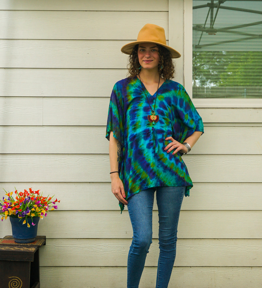 Jade Tide Tie-Dye Kaftan Blouse – Flowy Boho V-Neck Top