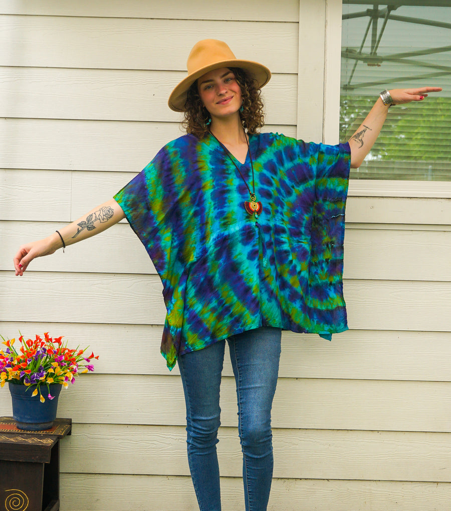 Jade Tide Tie-Dye Kaftan Blouse – Flowy Boho V-Neck Top