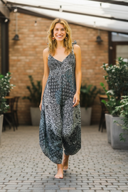 Black Feather Flow Jumpsuit – Effortless Movement