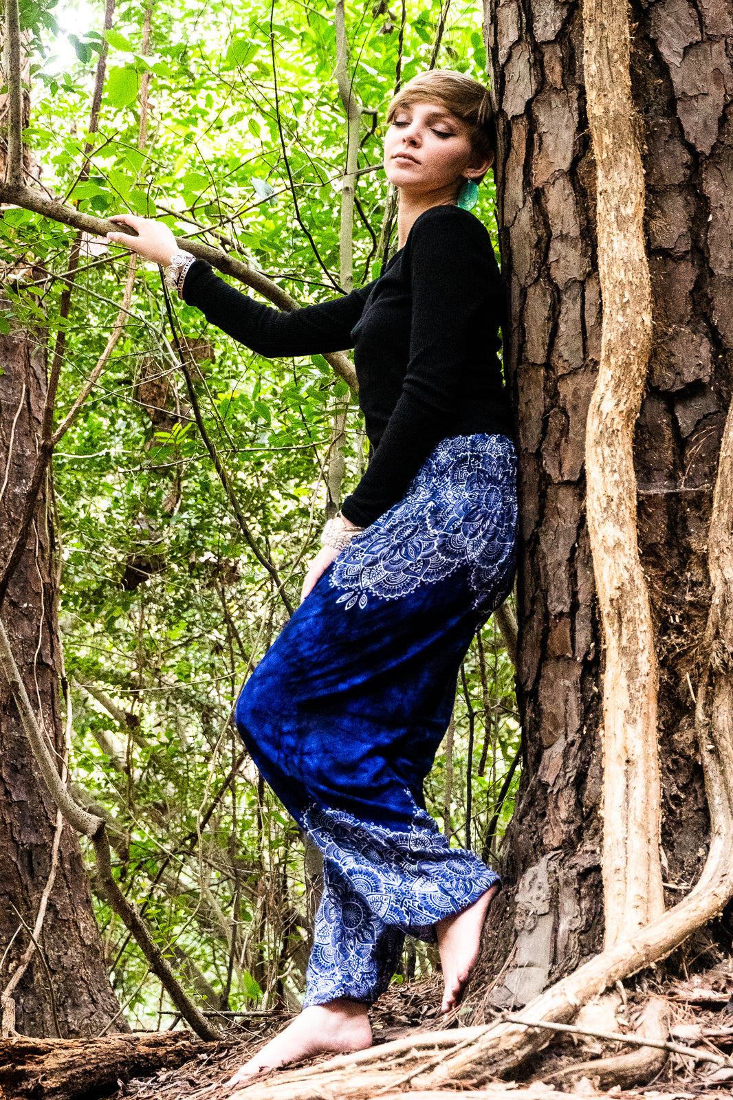 Deep Blue Flower Bouquet Flow Pants